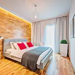 Apartamenty Homely Place Casa Verona - Stary Rynek - Parking Apartment Poznan