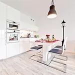 Homely Place Casa Verona - Stary Rynek - Parking Apartment