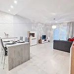 Apartamenty Homely Place Casa Verona - Stary Rynek - Parking Poznan