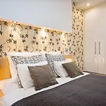 Apartamenty Homely Place Casa Verona - Stary Rynek - Parking