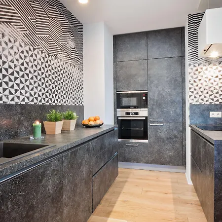 Apartamenty Homely Place Casa Verona - Stary Rynek - Parking Apartment Poznan