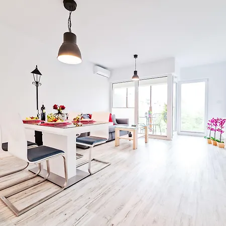 Apartament MIRA 11 Poznań Old Town&Parking *