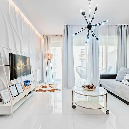 Apartamenty Homely Place Casa Verona - Stary Rynek - Parking