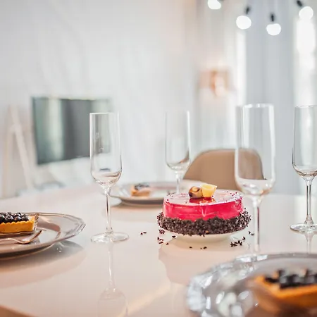 Homely Place Casa Verona - Stary Rynek - Parking * Poznań