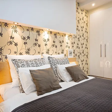 Apartamenty Homely Place Casa Verona - Stary Rynek - Parking