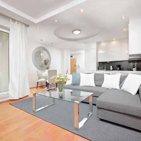 Mira 11 Poznan Old Town & Parking Apartment Poznan