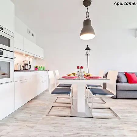 Apartamenty Homely Place Casa Verona - Stary Rynek - Parking Apartment *