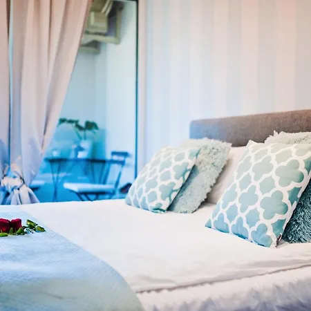 Apartament MIRA 11 Poznań Old Town&Parking
